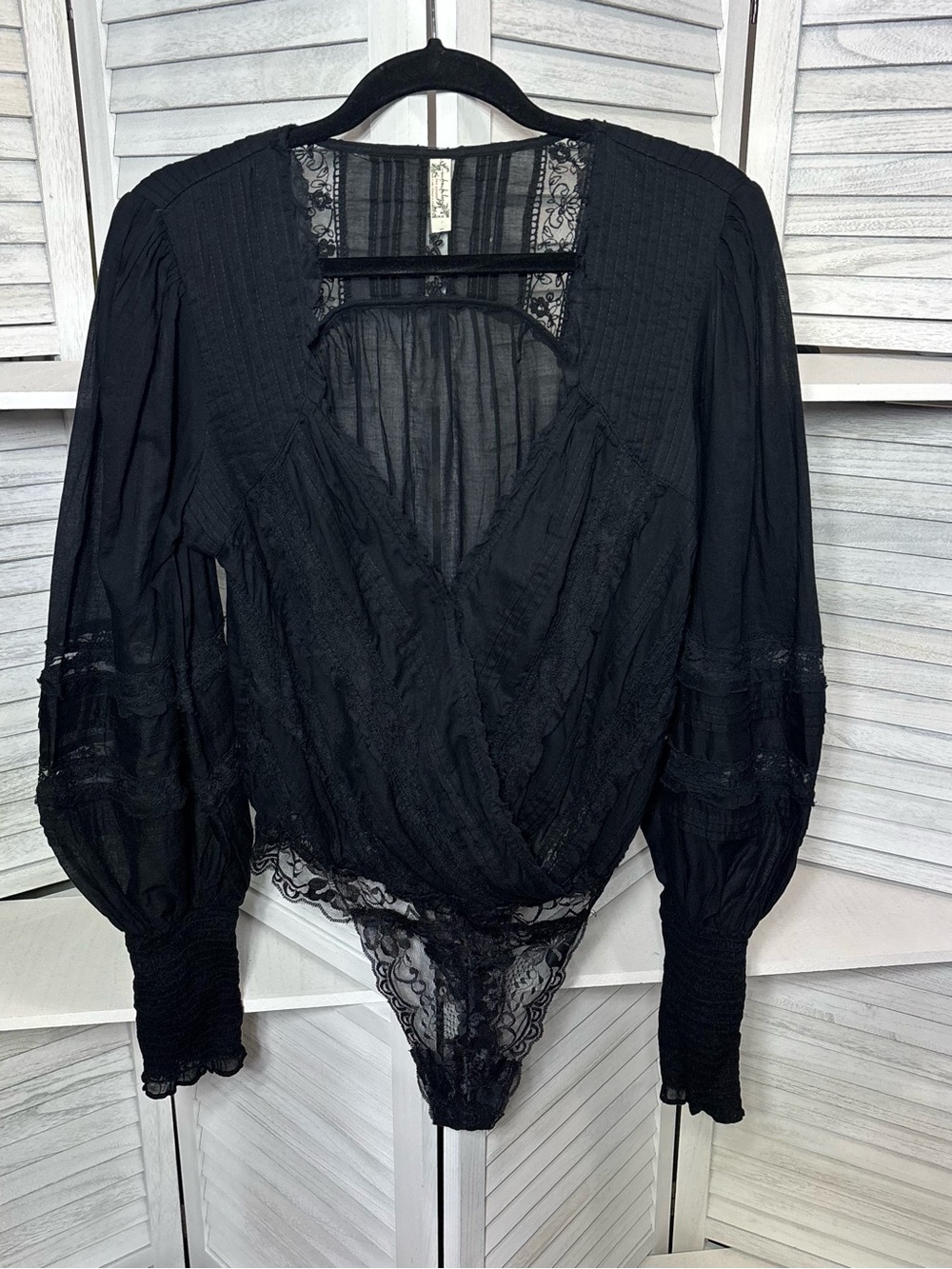 Free People Intimately Black Long Sleeve Lace Bodysuit Size Medium M